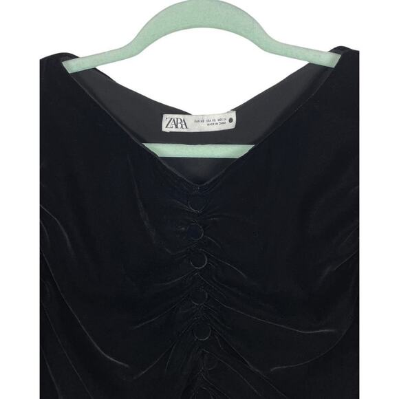 Zara Corie Black Velvet Top XS Puff Sleeve Button Detail Cropped Bloggers Fave - Picture 7 of 15